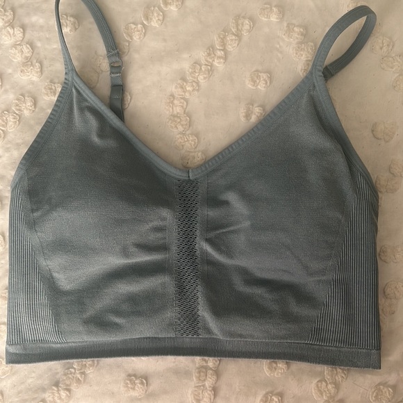 Teal Fabletics Set🩵 - Picture 3 of 10